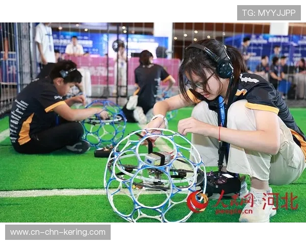 无人机足球比赛采用5V5或3V3团队对抗,兼具竞技性与科技感 无人机足球比赛采用5V5或3V3团队对抗,兼具竞技性与科技感