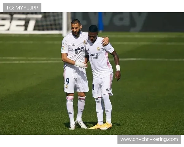 维尼修斯戏耍莱万特后卫，八场七球成客队克星